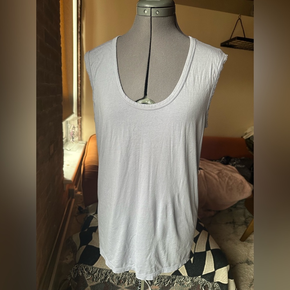 Periwinkle babaton scoop neck tank top